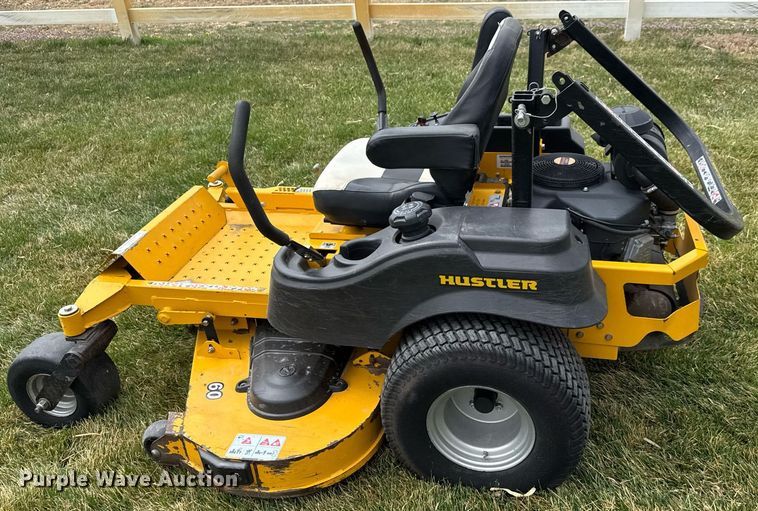 image for item EQ1273 2015 Hustler Fastrak SDX ZTR lawn mower