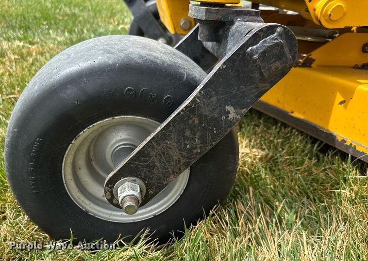 image for item EQ1273 2015 Hustler Fastrak SDX ZTR lawn mower