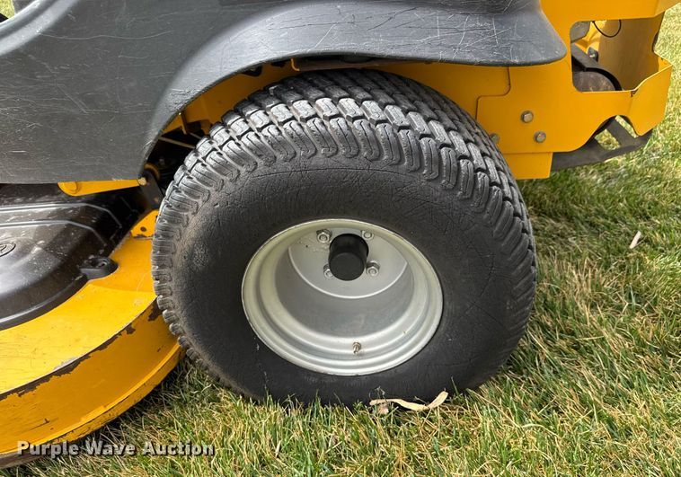 image for item EQ1273 2015 Hustler Fastrak SDX ZTR lawn mower