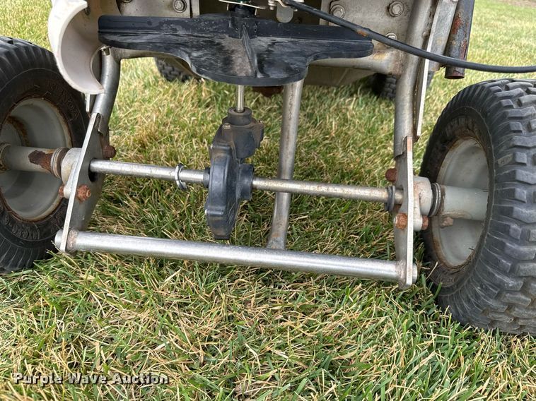 image for item EQ1277 Lesco spreader