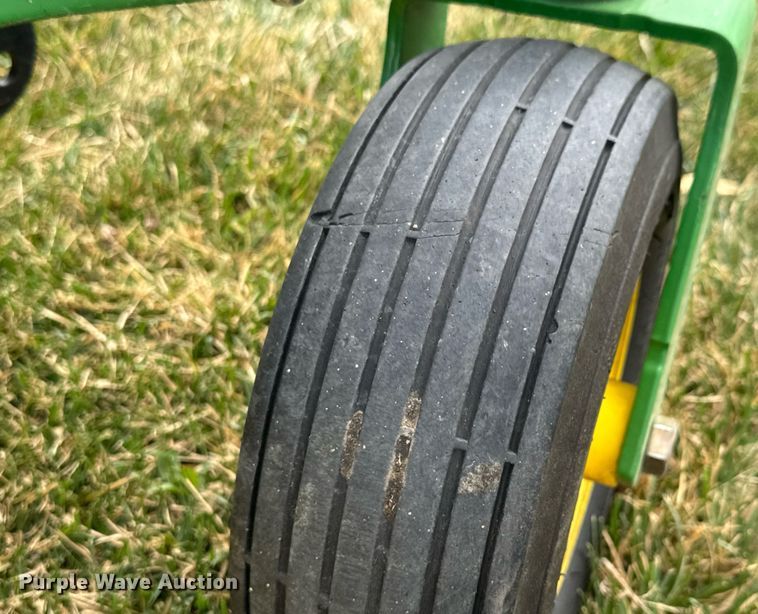 image for item EQ1278 2010 John Deere Z445 54C ZTR lawn mower