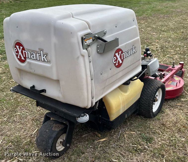 image for item EQ1279 2005 Exmark Navigator NAV20KC ZTR lawn mower