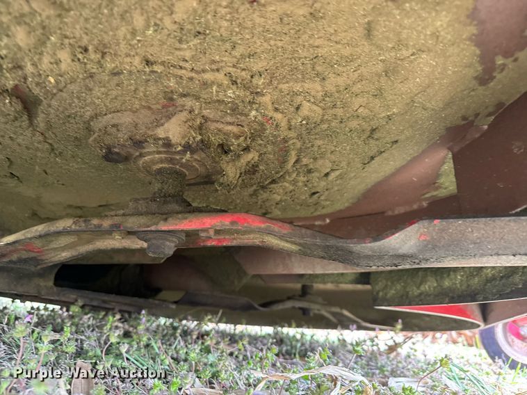 image for item EQ1279 2005 Exmark Navigator NAV20KC ZTR lawn mower