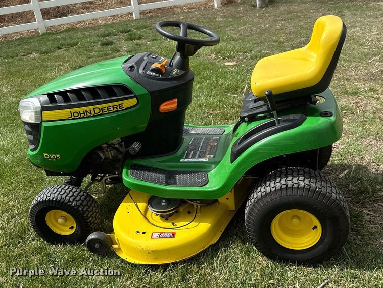 image for item EQ1280 2017 John Deere D105 Auto lawn mower