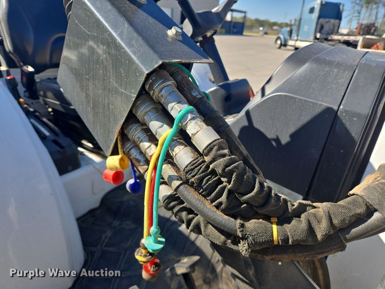 image for item EQ4004 Bobcat CT4058 MFWD tractor