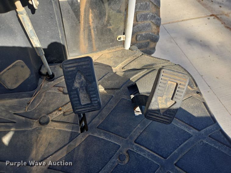 image for item EQ4004 Bobcat CT4058 MFWD tractor