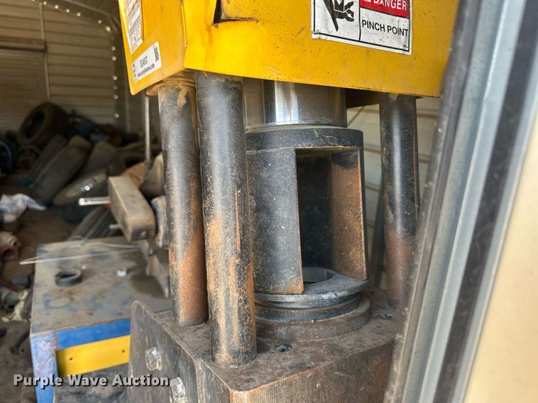 image for item EQ4537 Hose fabrication equipment