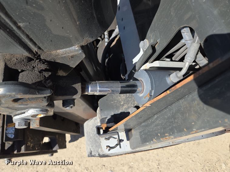 image for item EQ6852 Nissan MCO1F2A20LV  forklift