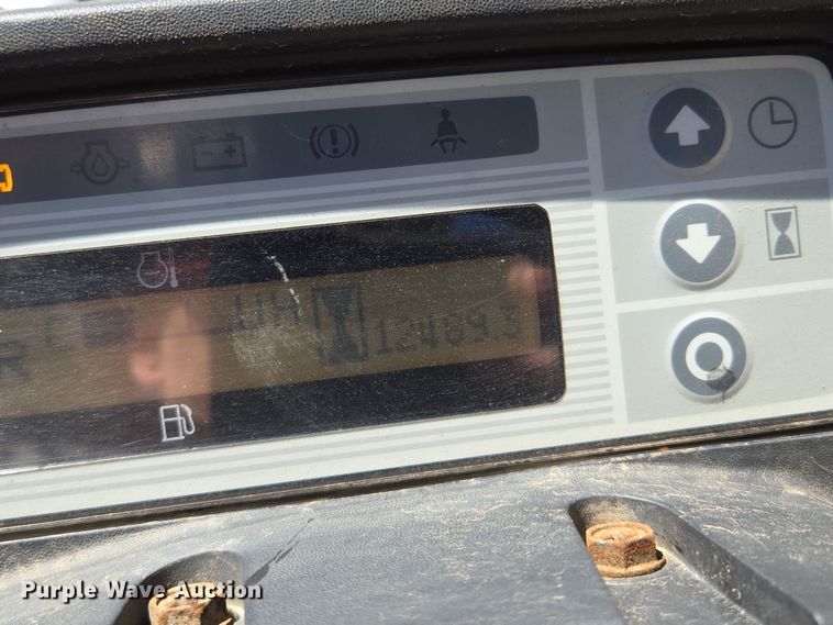 image for item EQ6852 Nissan MCO1F2A20LV  forklift