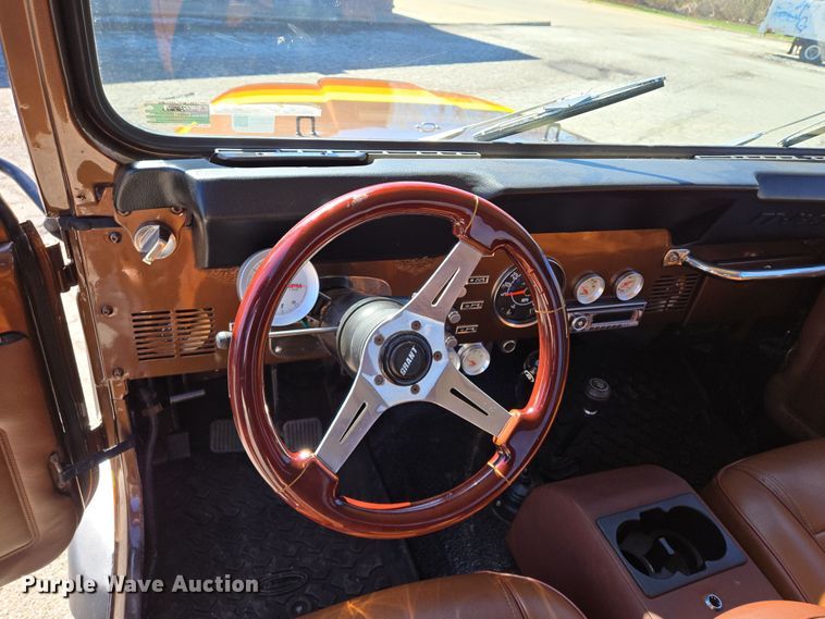 image for item EQ6881 1982 Jeep CJ7 SUV