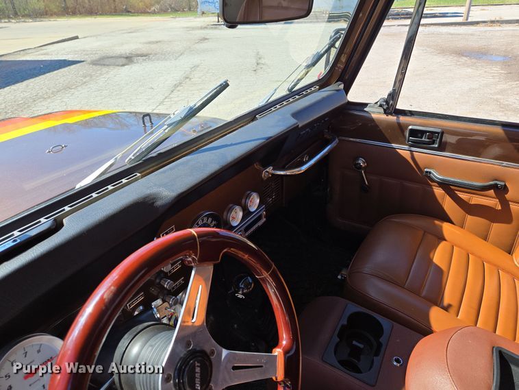 image for item EQ6881 1982 Jeep CJ7 SUV