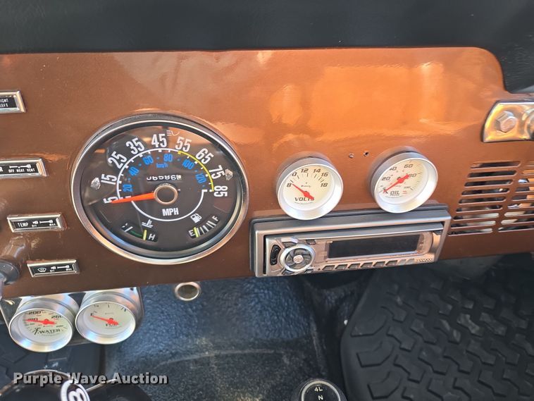 image for item EQ6881 1982 Jeep CJ7 SUV