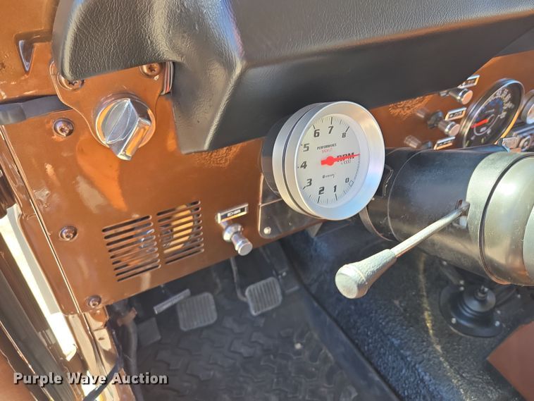 image for item EQ6881 1982 Jeep CJ7 SUV