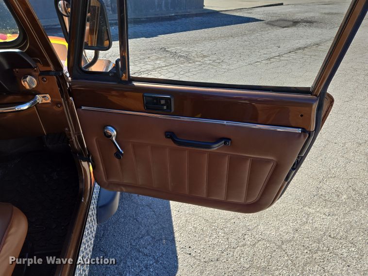 image for item EQ6881 1982 Jeep CJ7 SUV