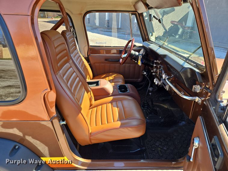 image for item EQ6881 1982 Jeep CJ7 SUV