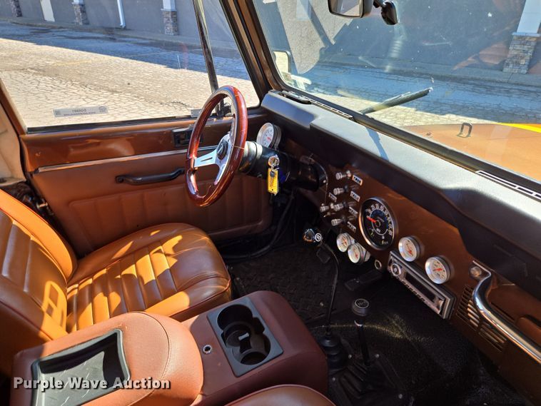 image for item EQ6881 1982 Jeep CJ7 SUV