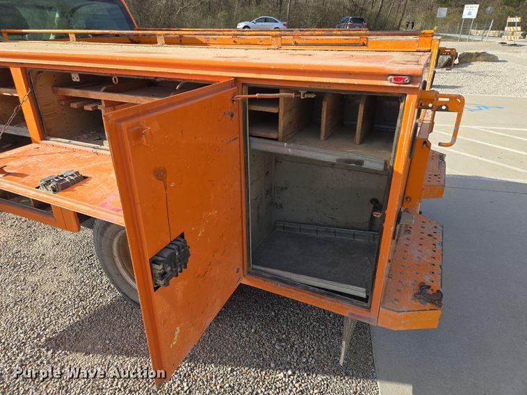 image for item EQ6902 2011 GMC Sierra 3500HD utility bed pickup truck