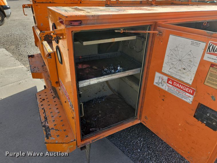 image for item EQ6902 2011 GMC Sierra 3500HD utility bed pickup truck