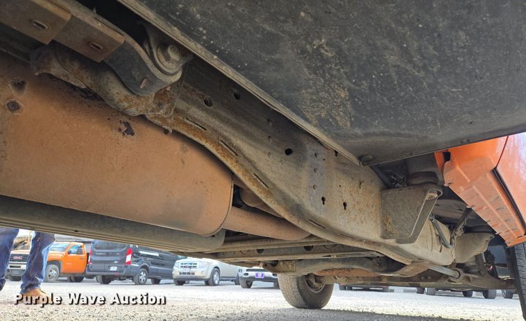 image for item EQ6902 2011 GMC Sierra 3500HD utility bed pickup truck