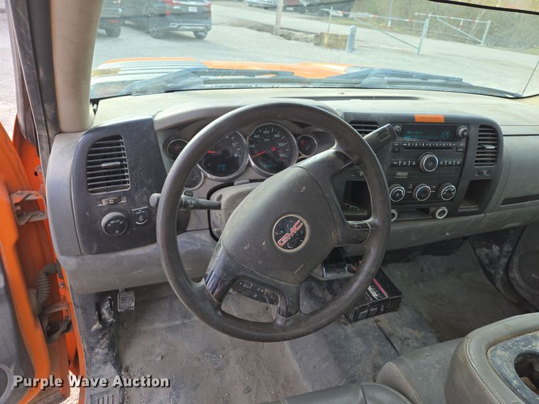 image for item EQ6902 2011 GMC Sierra 3500HD utility bed pickup truck