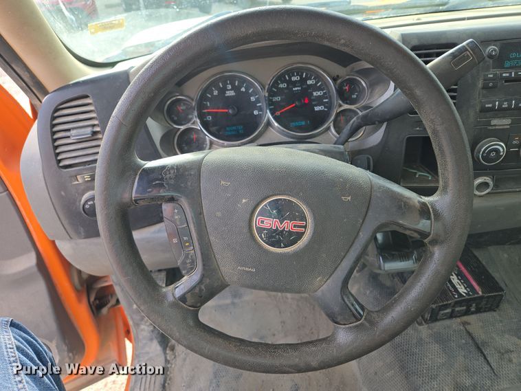 image for item EQ6902 2011 GMC Sierra 3500HD utility bed pickup truck