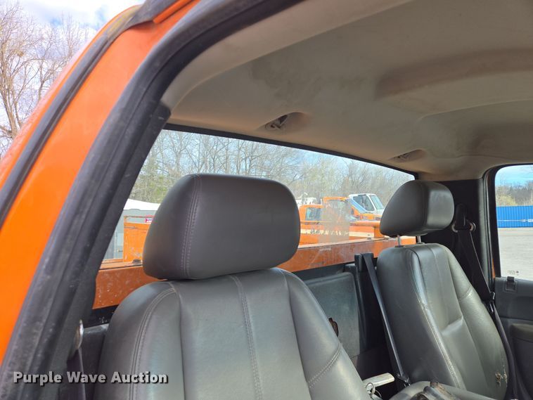 image for item EQ6902 2011 GMC Sierra 3500HD utility bed pickup truck