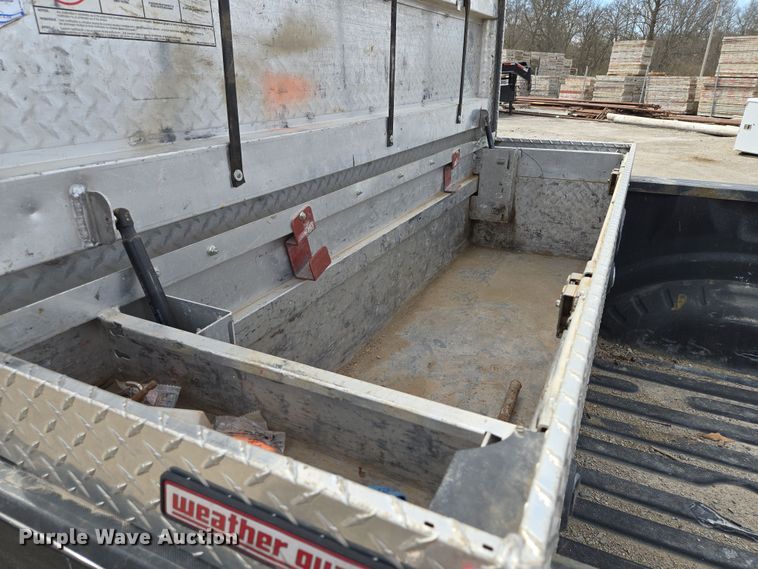 image for item EQ6907 2017 Ford  F250 Super Duty XL  Crew Cab pickup truck