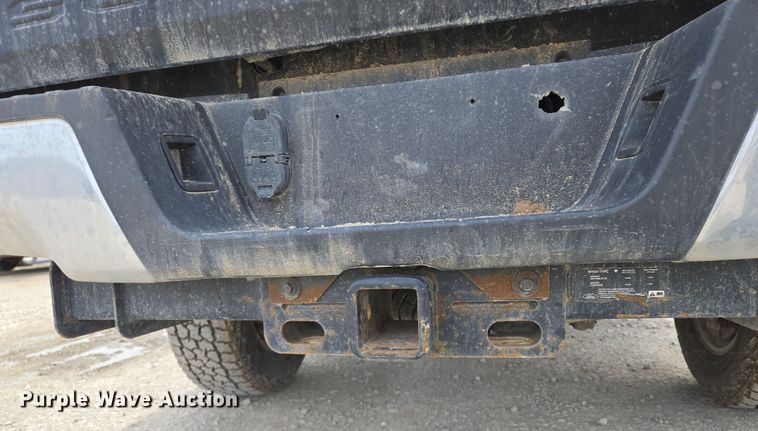 image for item EQ6907 2017 Ford  F250 Super Duty XL  Crew Cab pickup truck