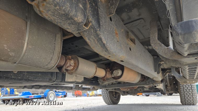 image for item EQ6907 2017 Ford  F250 Super Duty XL  Crew Cab pickup truck