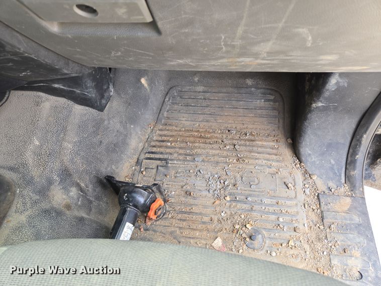 image for item EQ6907 2017 Ford  F250 Super Duty XL  Crew Cab pickup truck