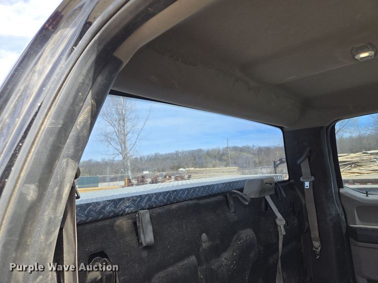 image for item EQ6907 2017 Ford  F250 Super Duty XL  Crew Cab pickup truck