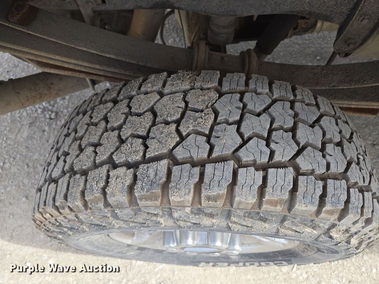 image for item EQ6907 2017 Ford  F250 Super Duty XL  Crew Cab pickup truck