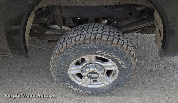 image for item EQ6907 2017 Ford  F250 Super Duty XL  Crew Cab pickup truck