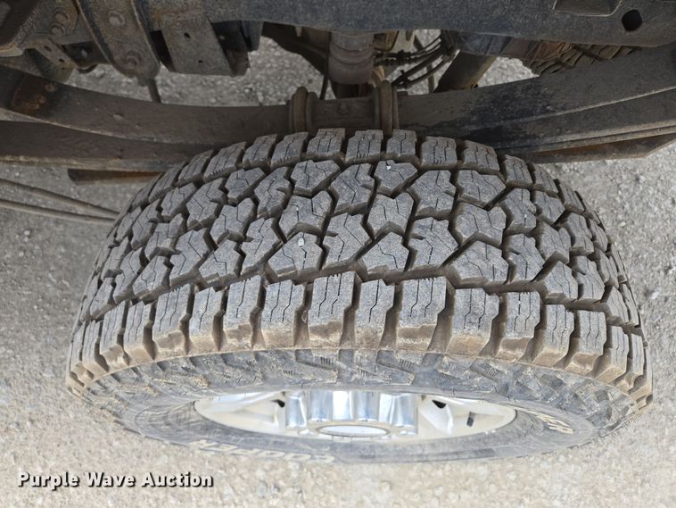 image for item EQ6907 2017 Ford  F250 Super Duty XL  Crew Cab pickup truck