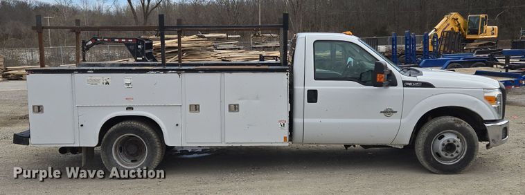 image for item EQ6909 2014 Ford  F350 Super Duty XL utility bed pickup truck