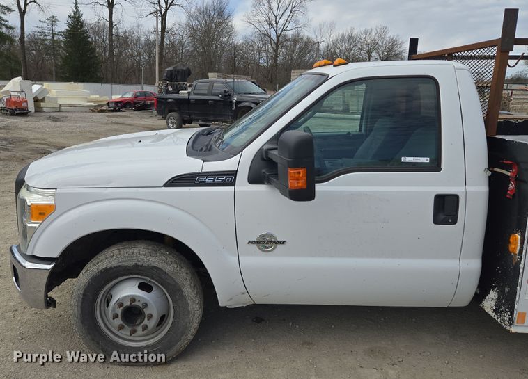 image for item EQ6909 2014 Ford  F350 Super Duty XL utility bed pickup truck