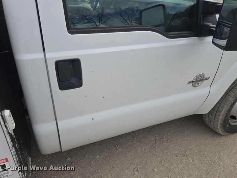 image for item EQ6909 2014 Ford  F350 Super Duty XL utility bed pickup truck