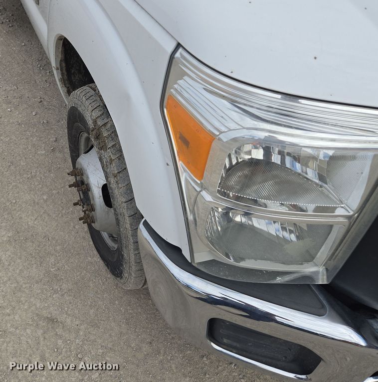 image for item EQ6909 2014 Ford  F350 Super Duty XL utility bed pickup truck