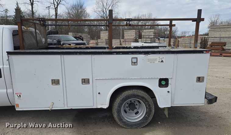 image for item EQ6909 2014 Ford  F350 Super Duty XL utility bed pickup truck