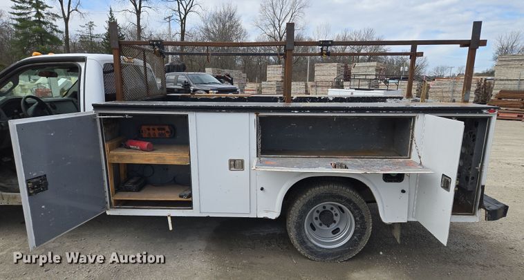 image for item EQ6909 2014 Ford  F350 Super Duty XL utility bed pickup truck