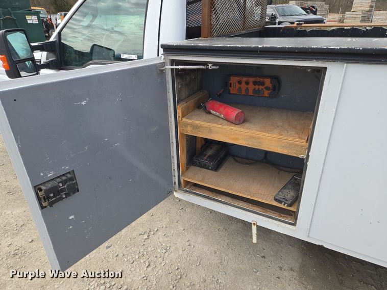 image for item EQ6909 2014 Ford  F350 Super Duty XL utility bed pickup truck