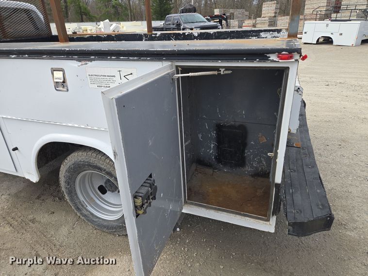 image for item EQ6909 2014 Ford  F350 Super Duty XL utility bed pickup truck