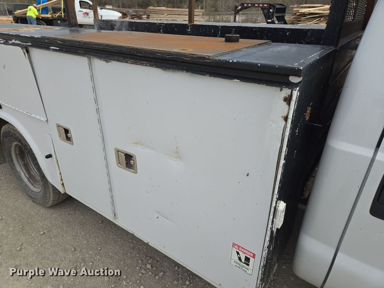 image for item EQ6909 2014 Ford  F350 Super Duty XL utility bed pickup truck