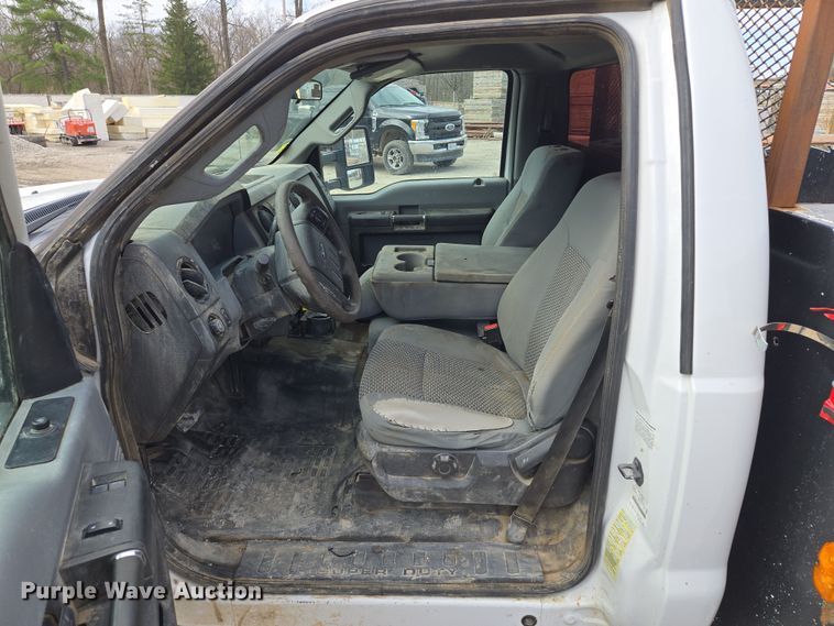 image for item EQ6909 2014 Ford  F350 Super Duty XL utility bed pickup truck