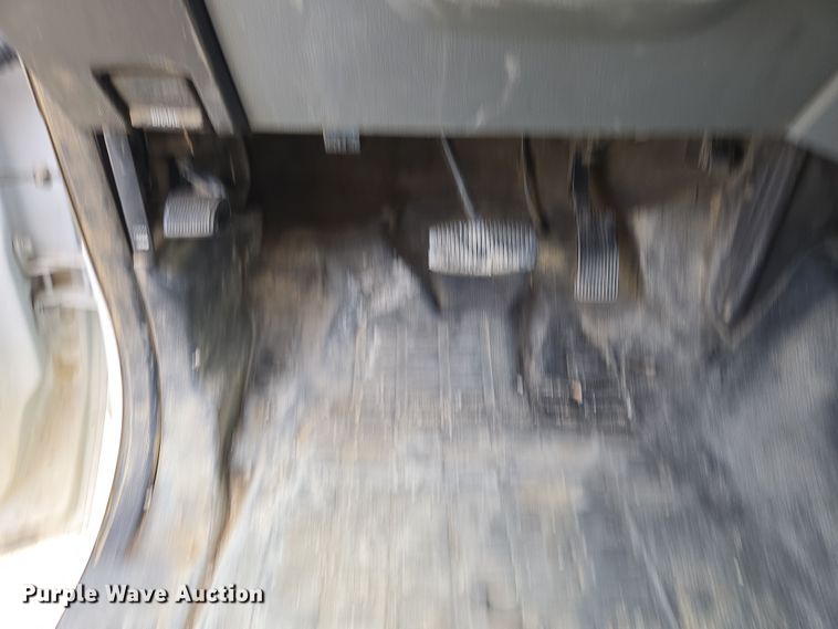 image for item EQ6909 2014 Ford  F350 Super Duty XL utility bed pickup truck