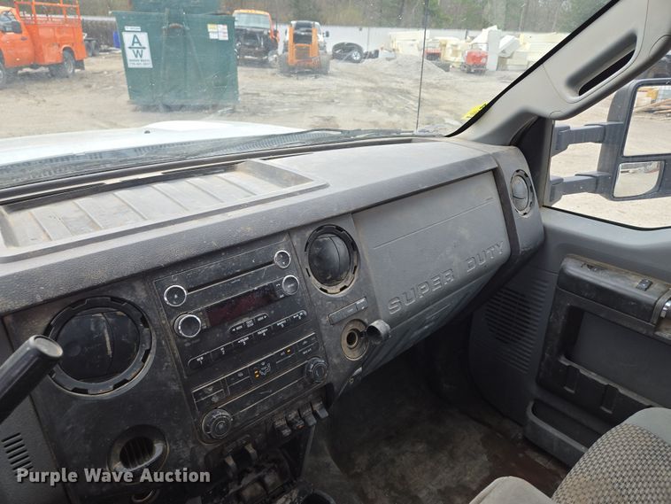 image for item EQ6909 2014 Ford  F350 Super Duty XL utility bed pickup truck