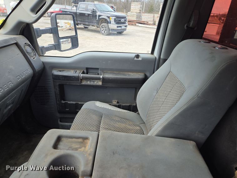 image for item EQ6909 2014 Ford  F350 Super Duty XL utility bed pickup truck