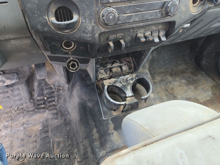 image for item EQ6909 2014 Ford  F350 Super Duty XL utility bed pickup truck