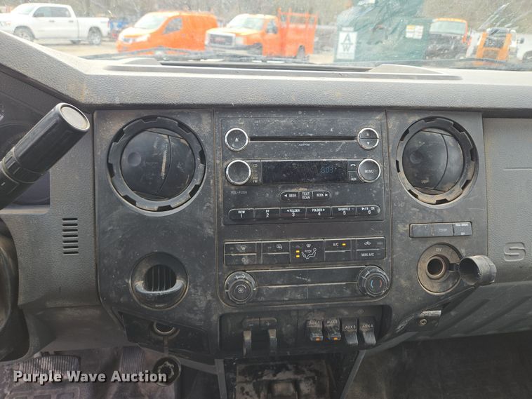 image for item EQ6909 2014 Ford  F350 Super Duty XL utility bed pickup truck