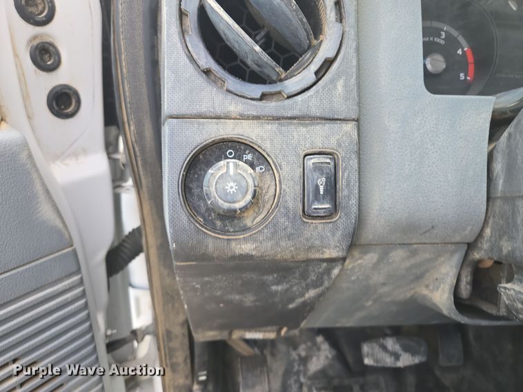 image for item EQ6909 2014 Ford  F350 Super Duty XL utility bed pickup truck